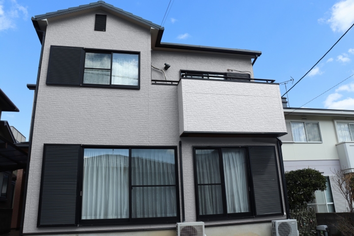 配色事例集】グレー系の外壁～洗練された印象を演出～ | AP ONLINE